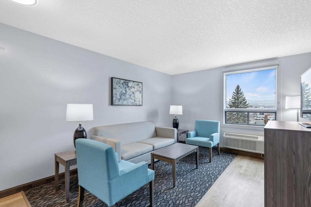 Emerald Hotel & Suites Calgary Airport Eksteriør billede