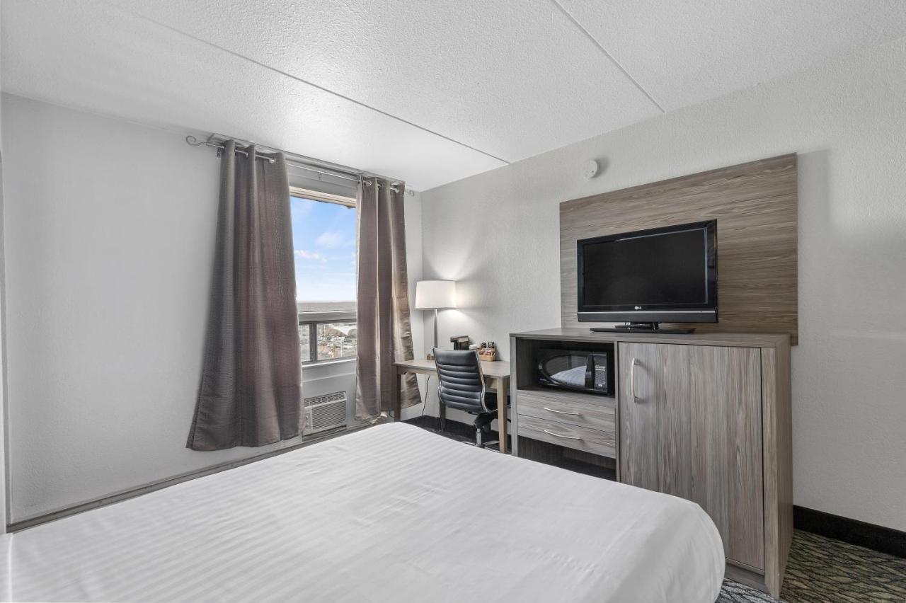 Emerald Hotel & Suites Calgary Airport Eksteriør billede