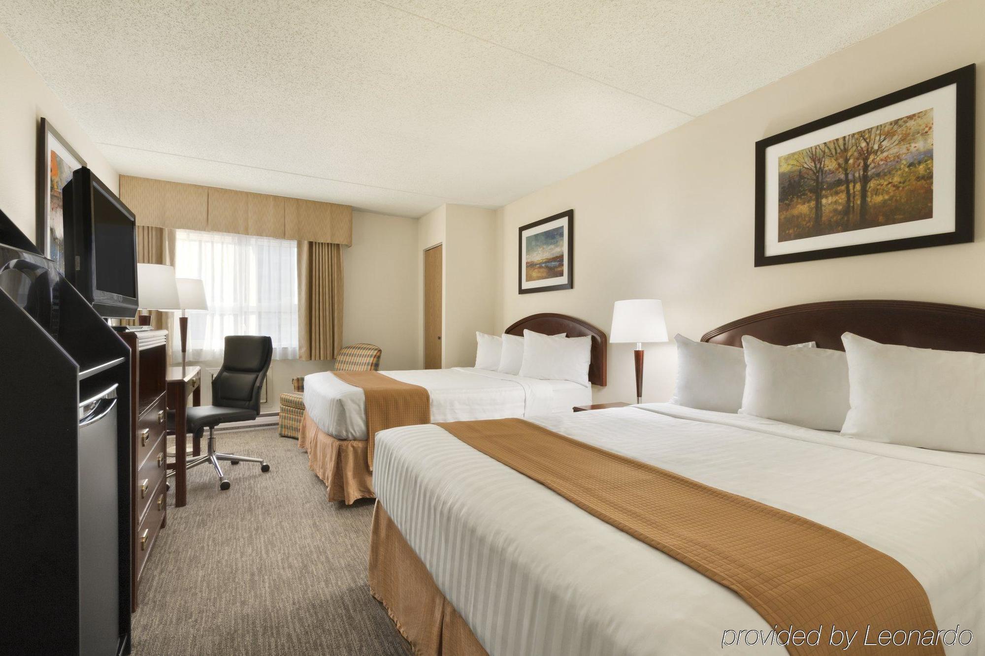 Emerald Hotel & Suites Calgary Airport Eksteriør billede