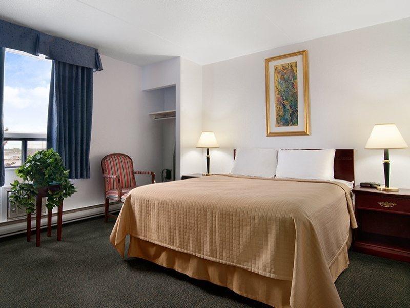 Emerald Hotel & Suites Calgary Airport Eksteriør billede