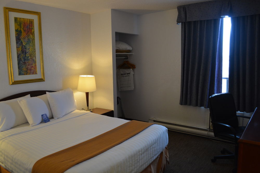 Emerald Hotel & Suites Calgary Airport Eksteriør billede