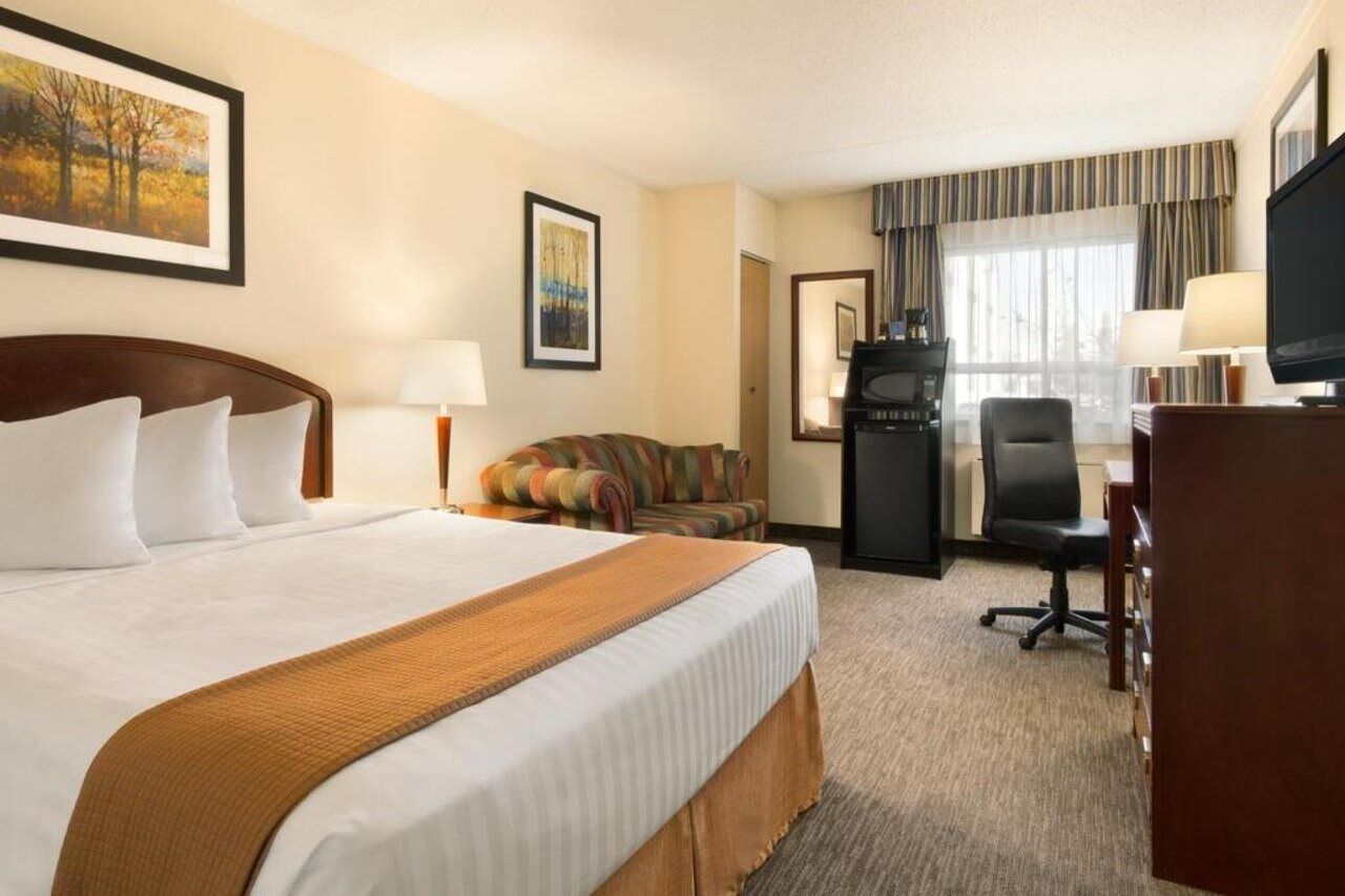 Emerald Hotel & Suites Calgary Airport Eksteriør billede